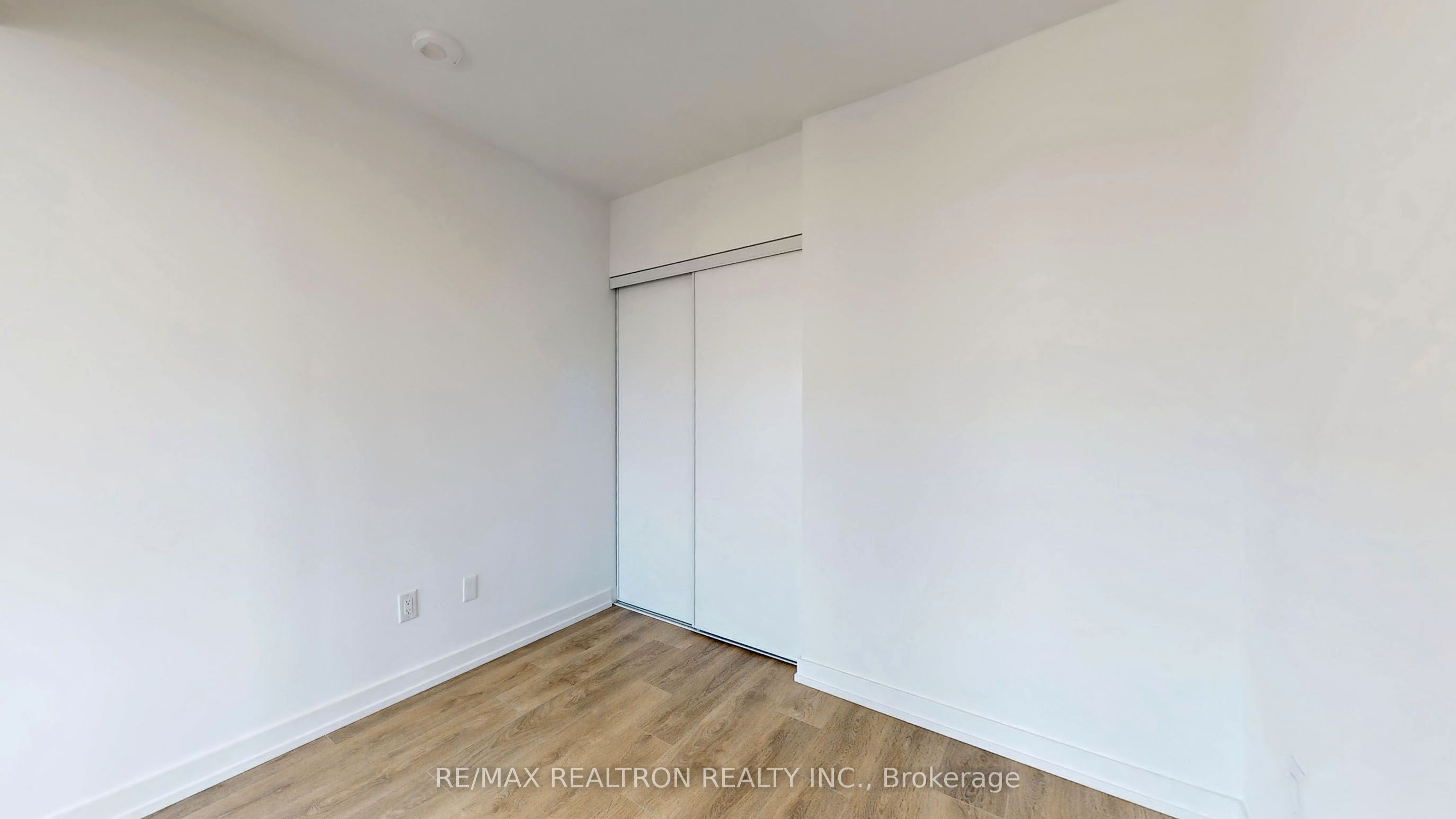 MLS #W12487446 image #21