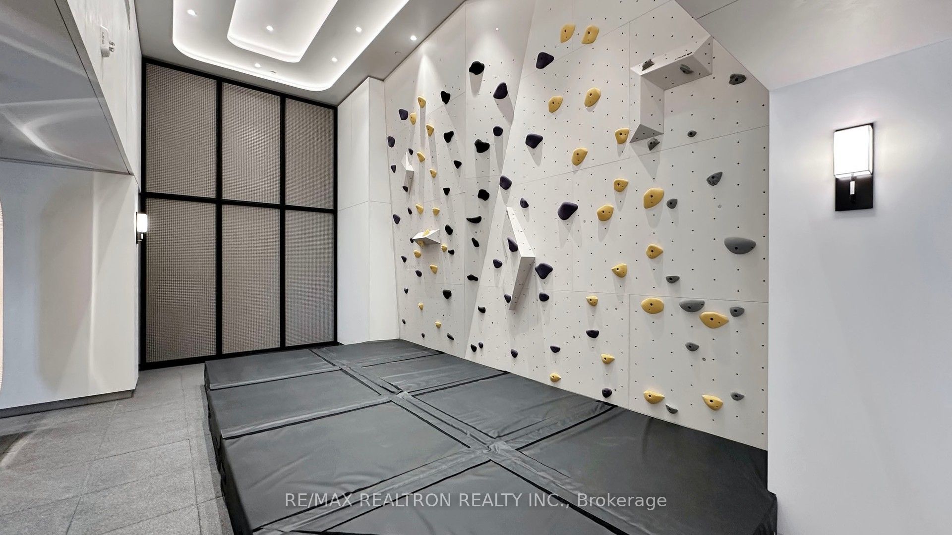 MLS #W12487446 image #37