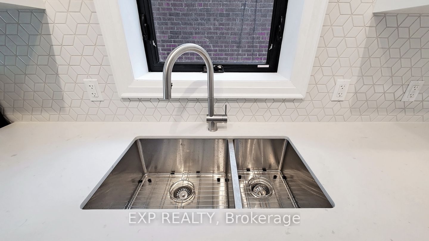 MLS #W12488076 image #10