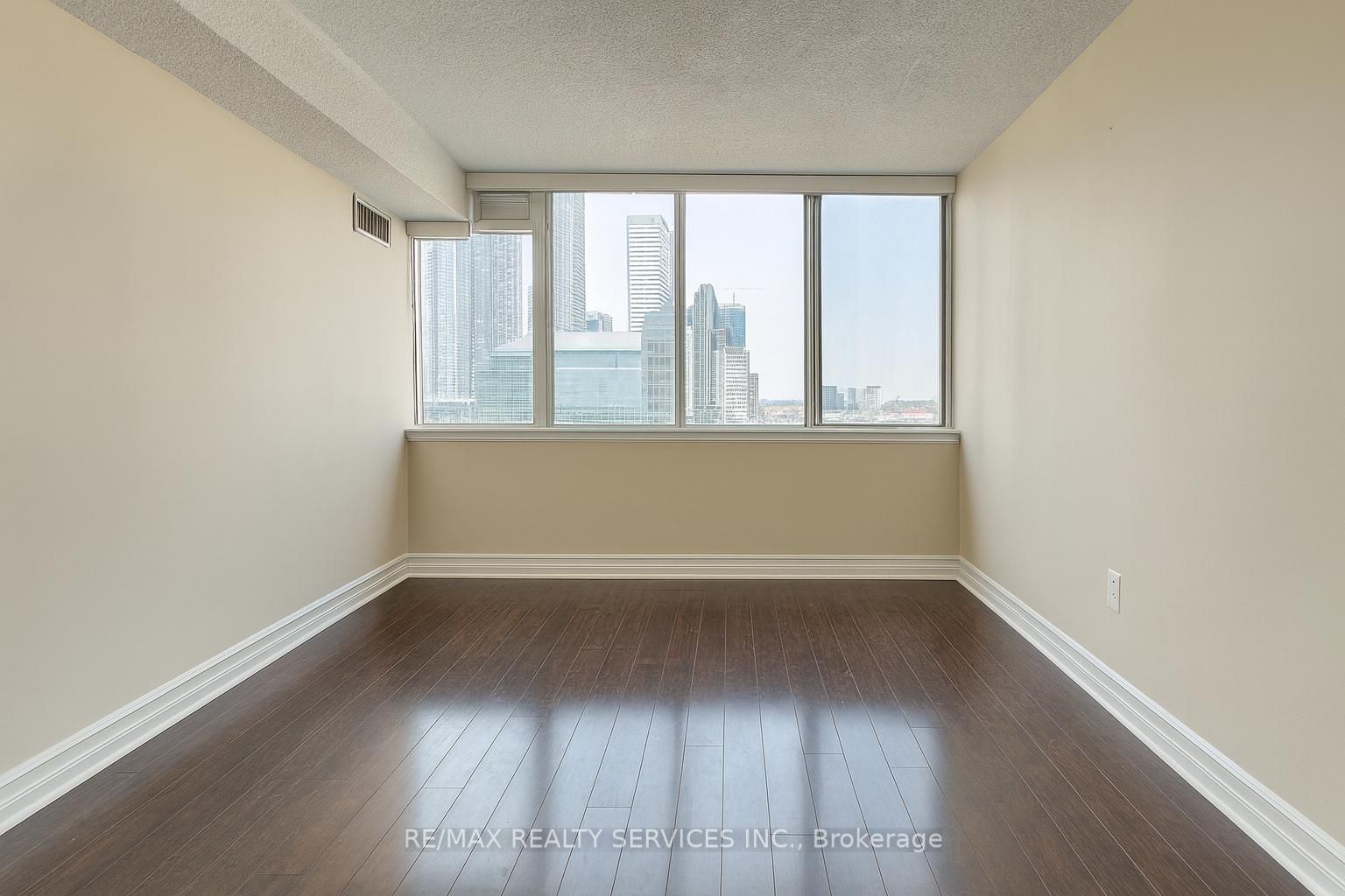 MLS #W12488620 image #11