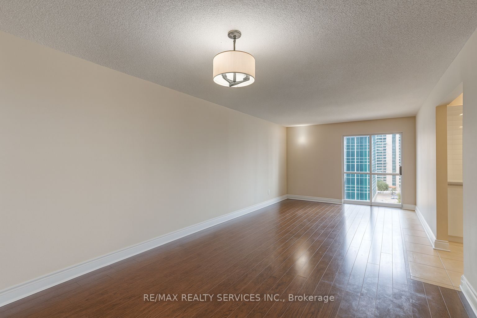 MLS #W12488620 image #8