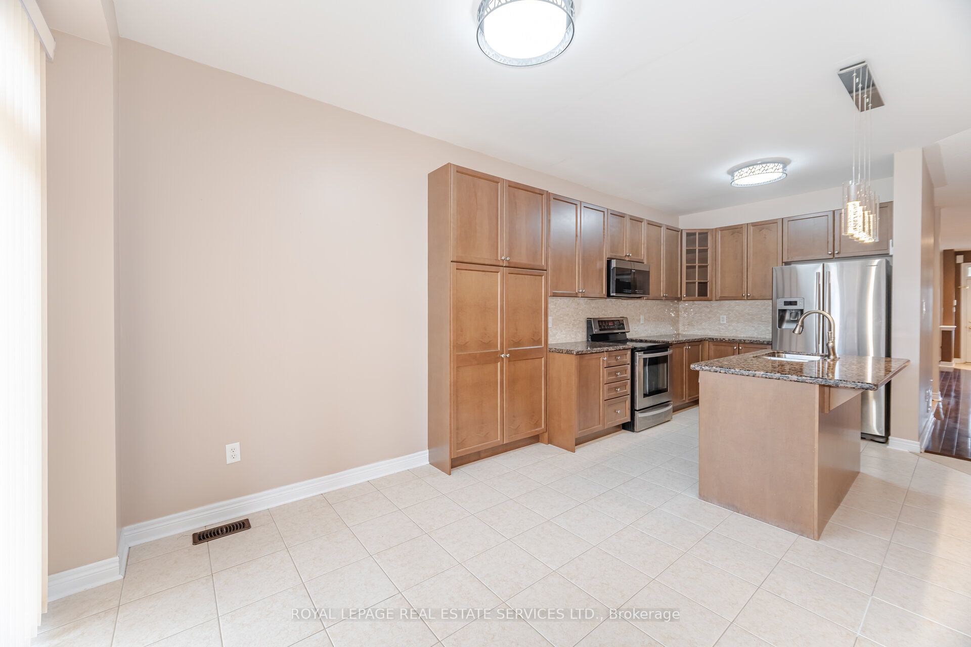 MLS #W12488910 image #12