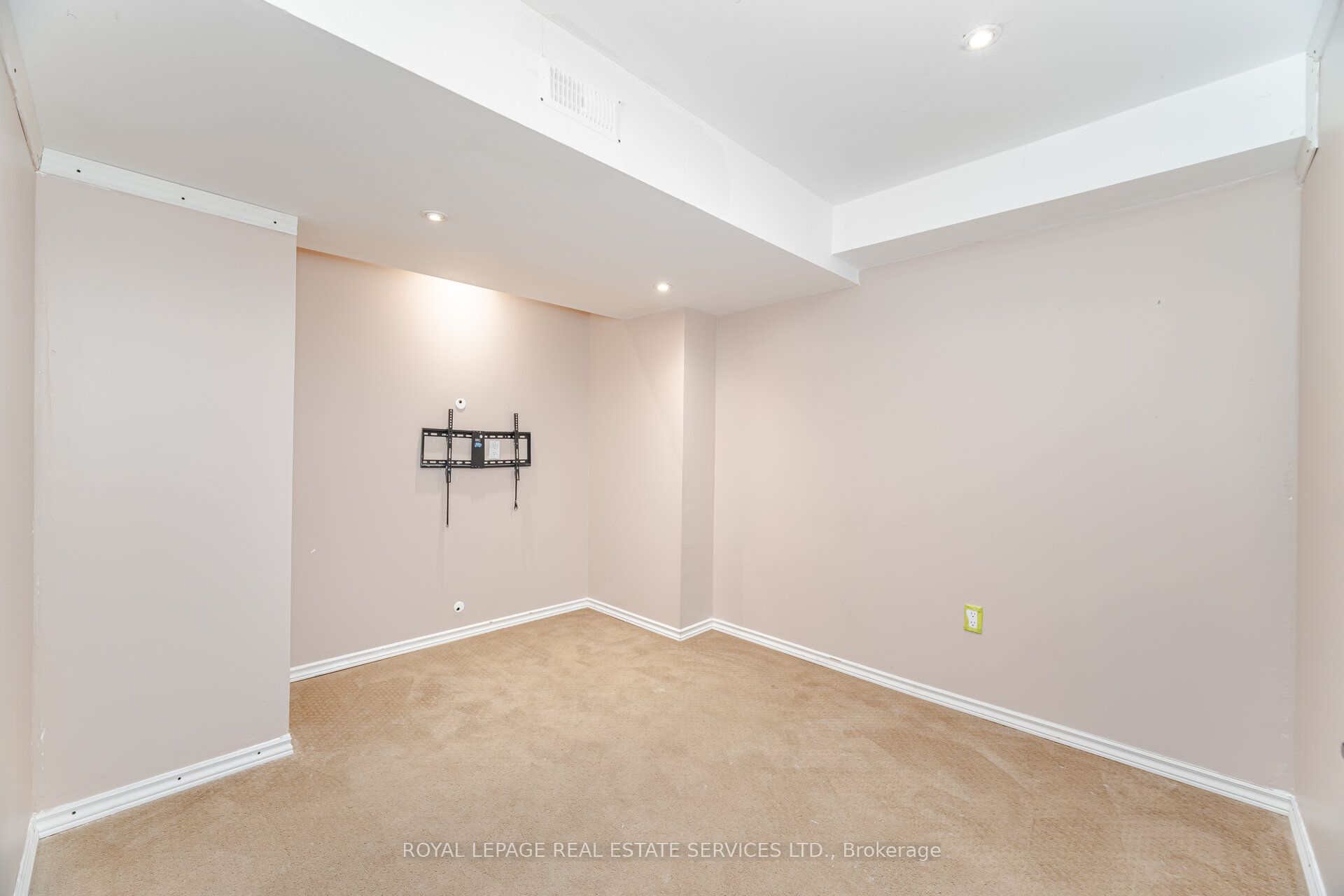 MLS #W12488910 image #42