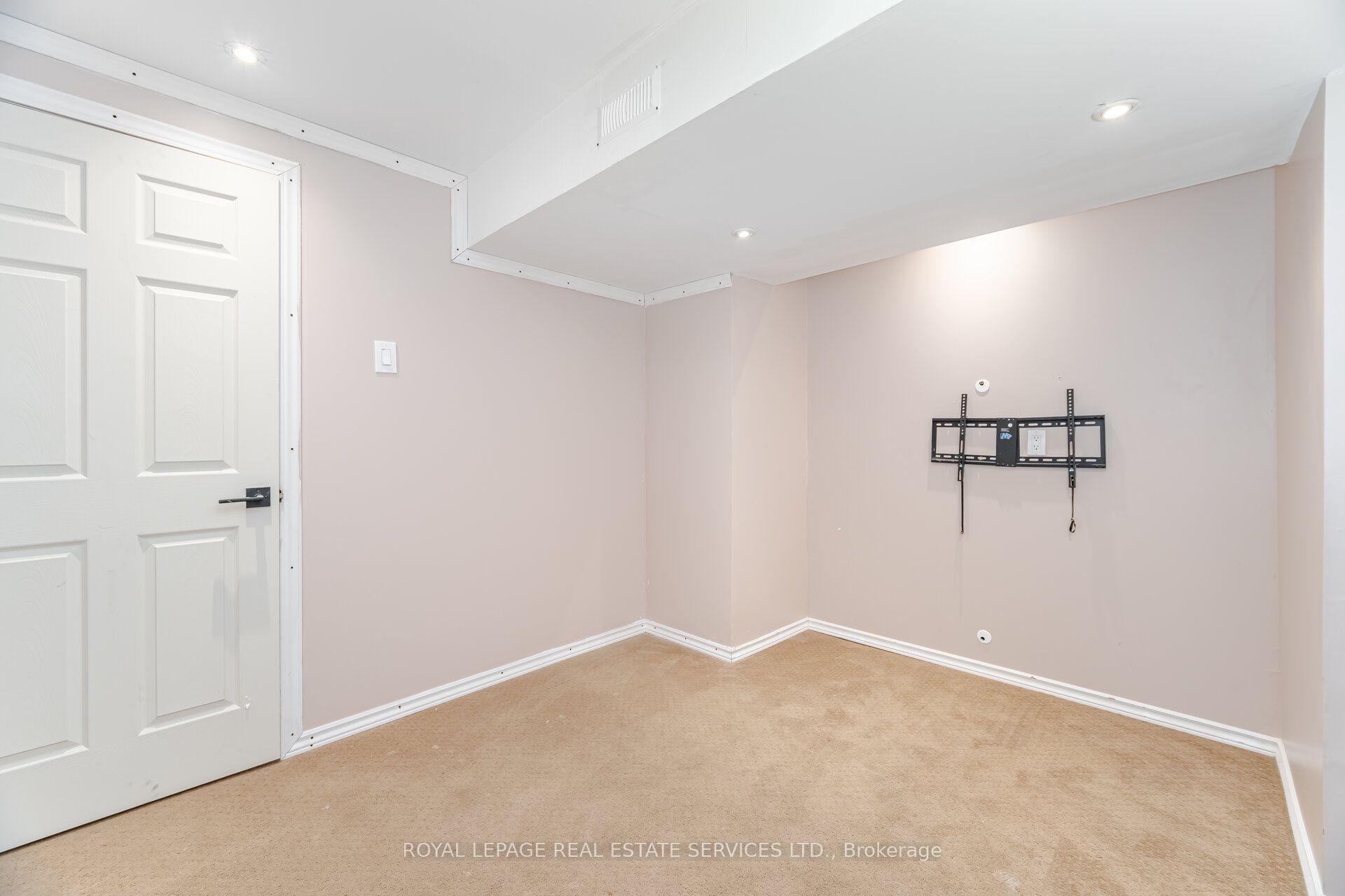 MLS #W12488910 image #43