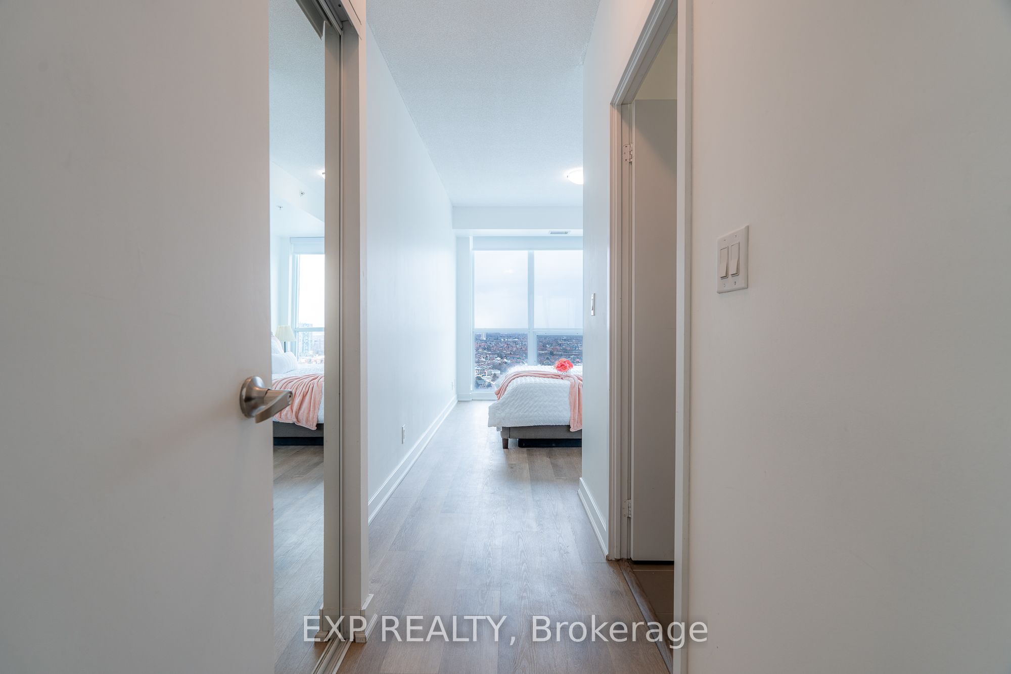 MLS #W12489216 image #10