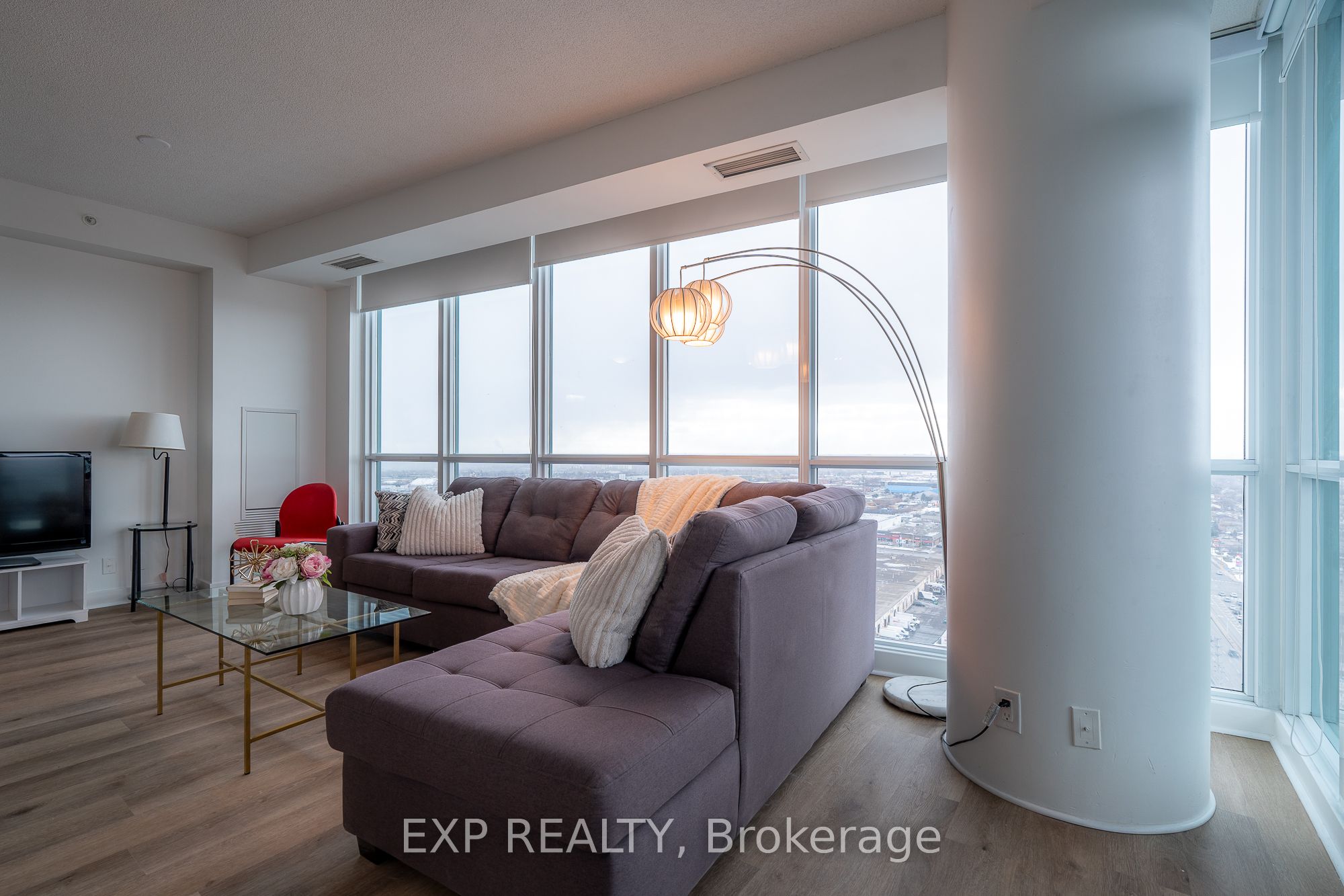 MLS #W12489216 image #3