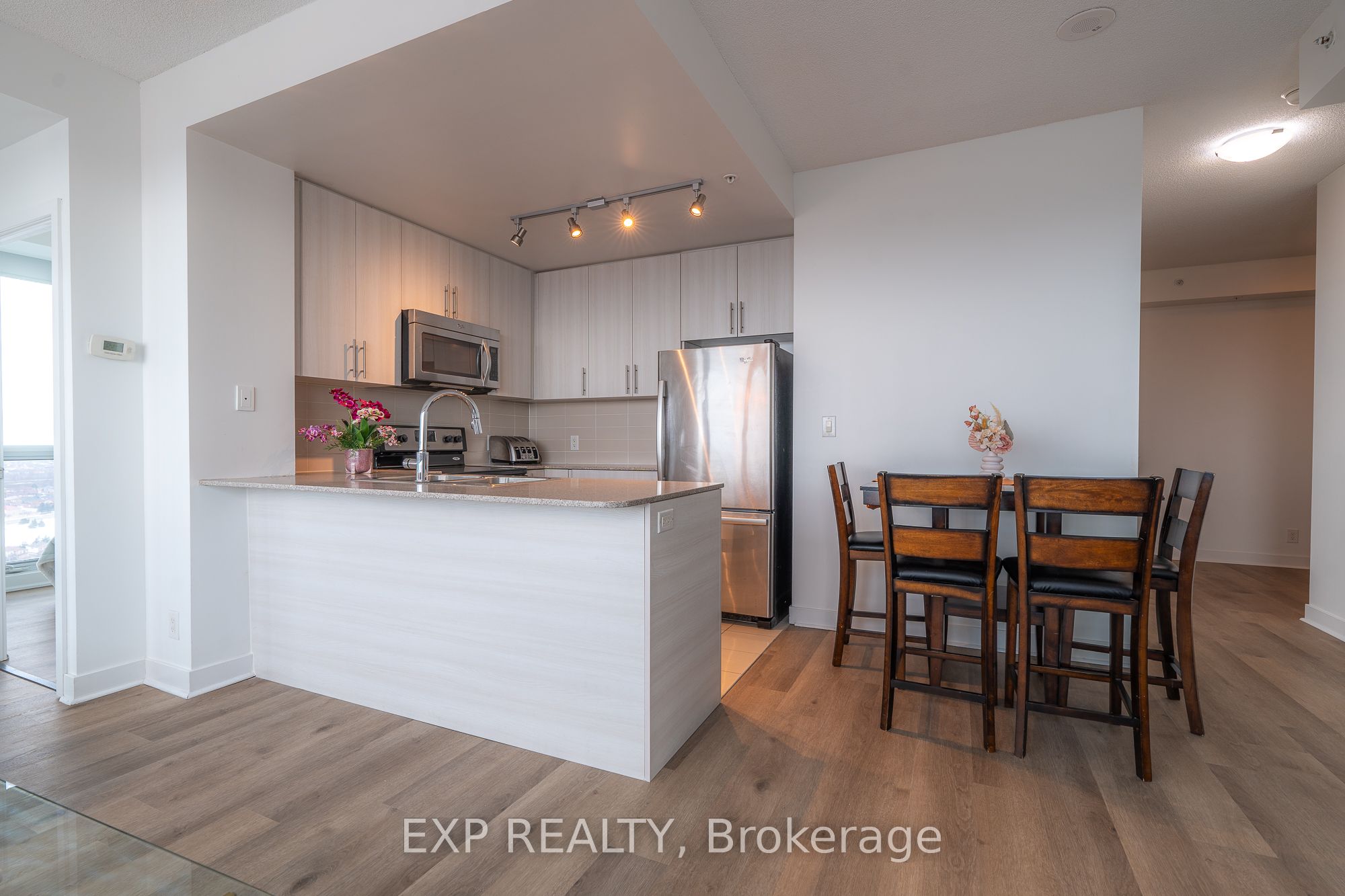 MLS #W12489216 image #4