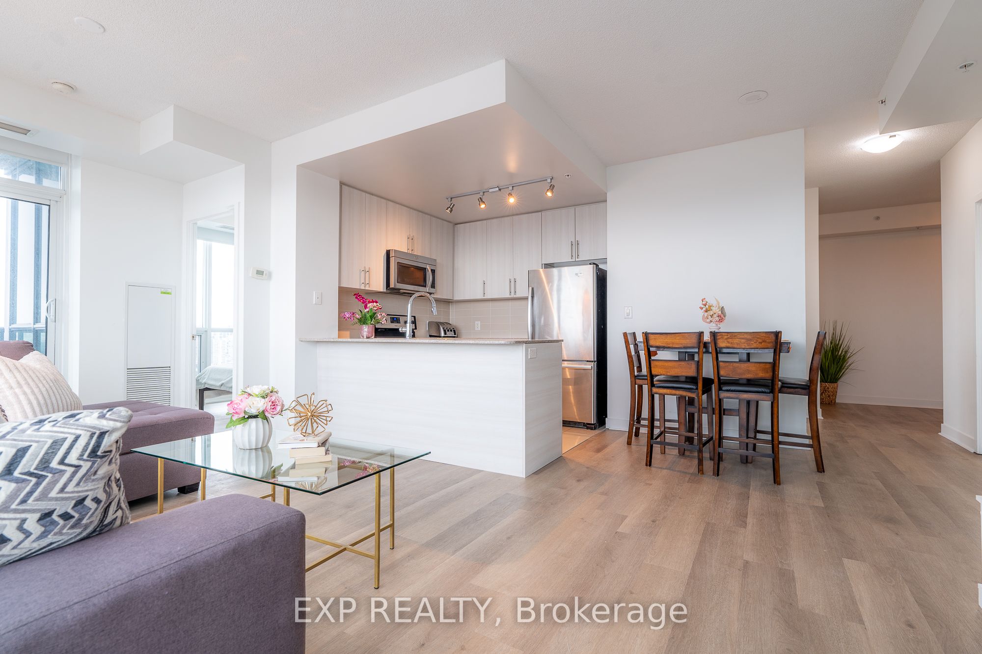 MLS #W12489216 image #7