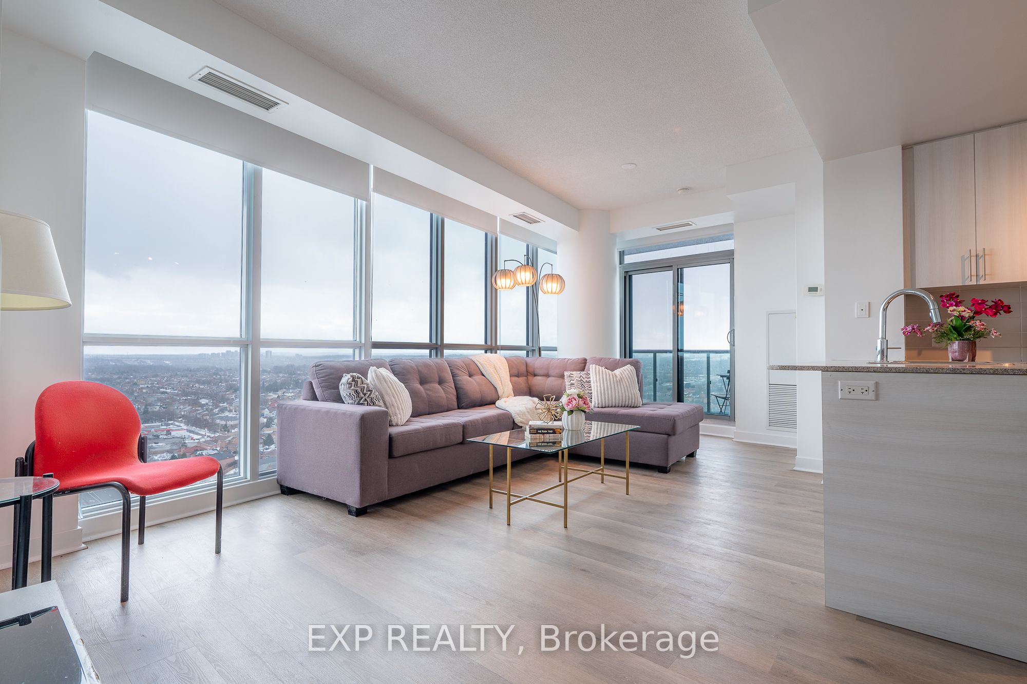 MLS #W12489216 image #8