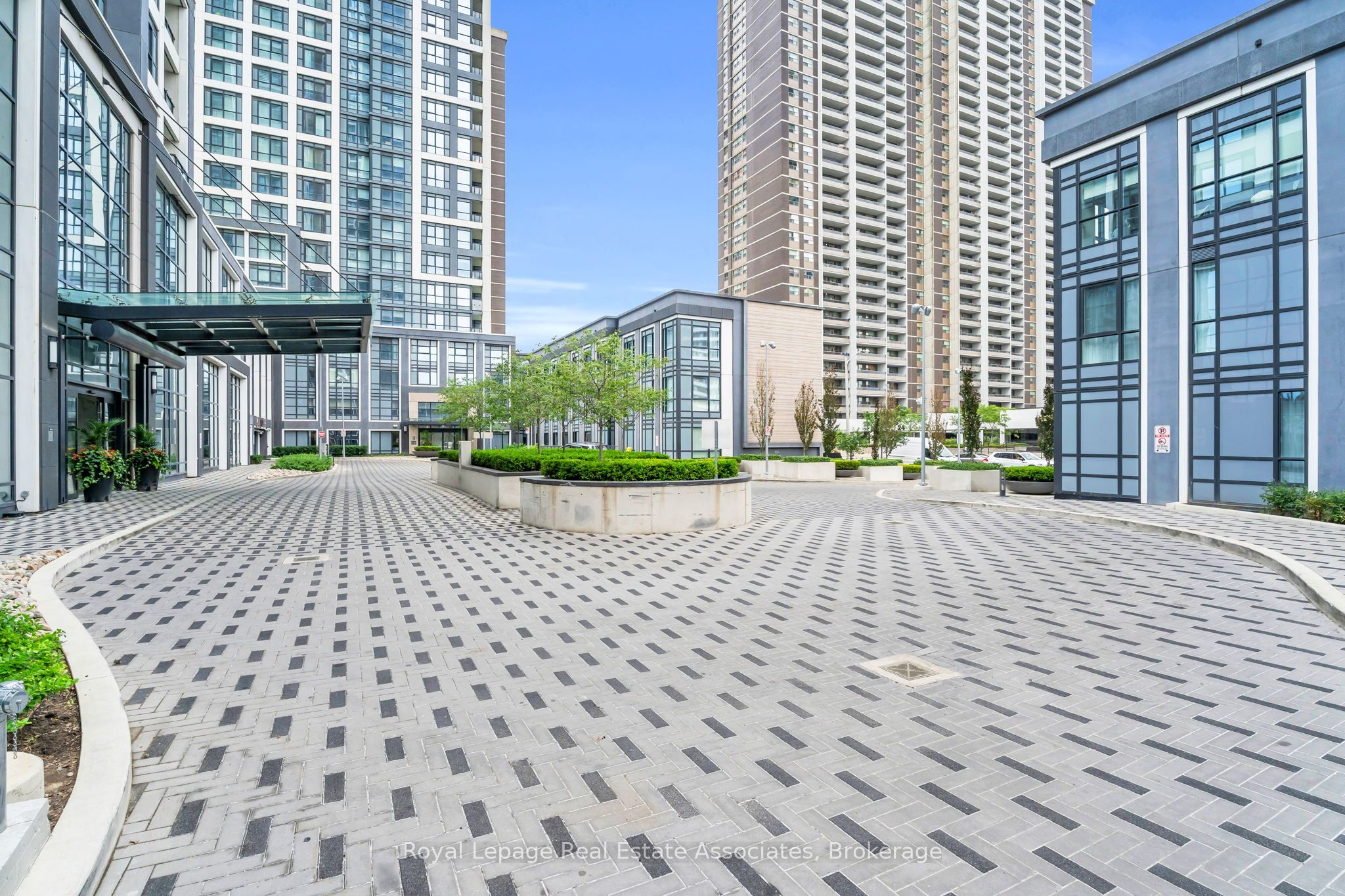 MLS #W12493622 image #9