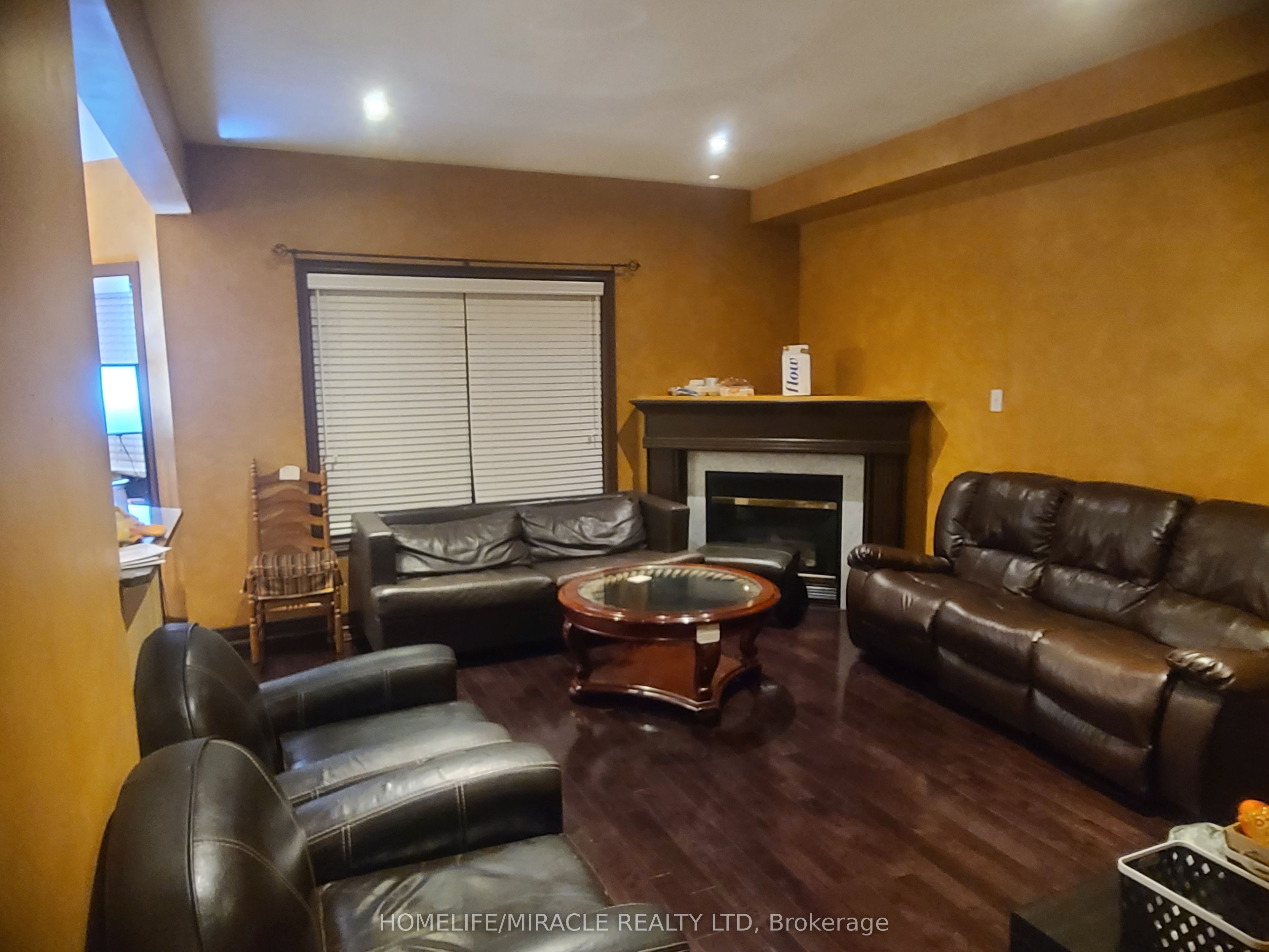 MLS #W12494100 image #2