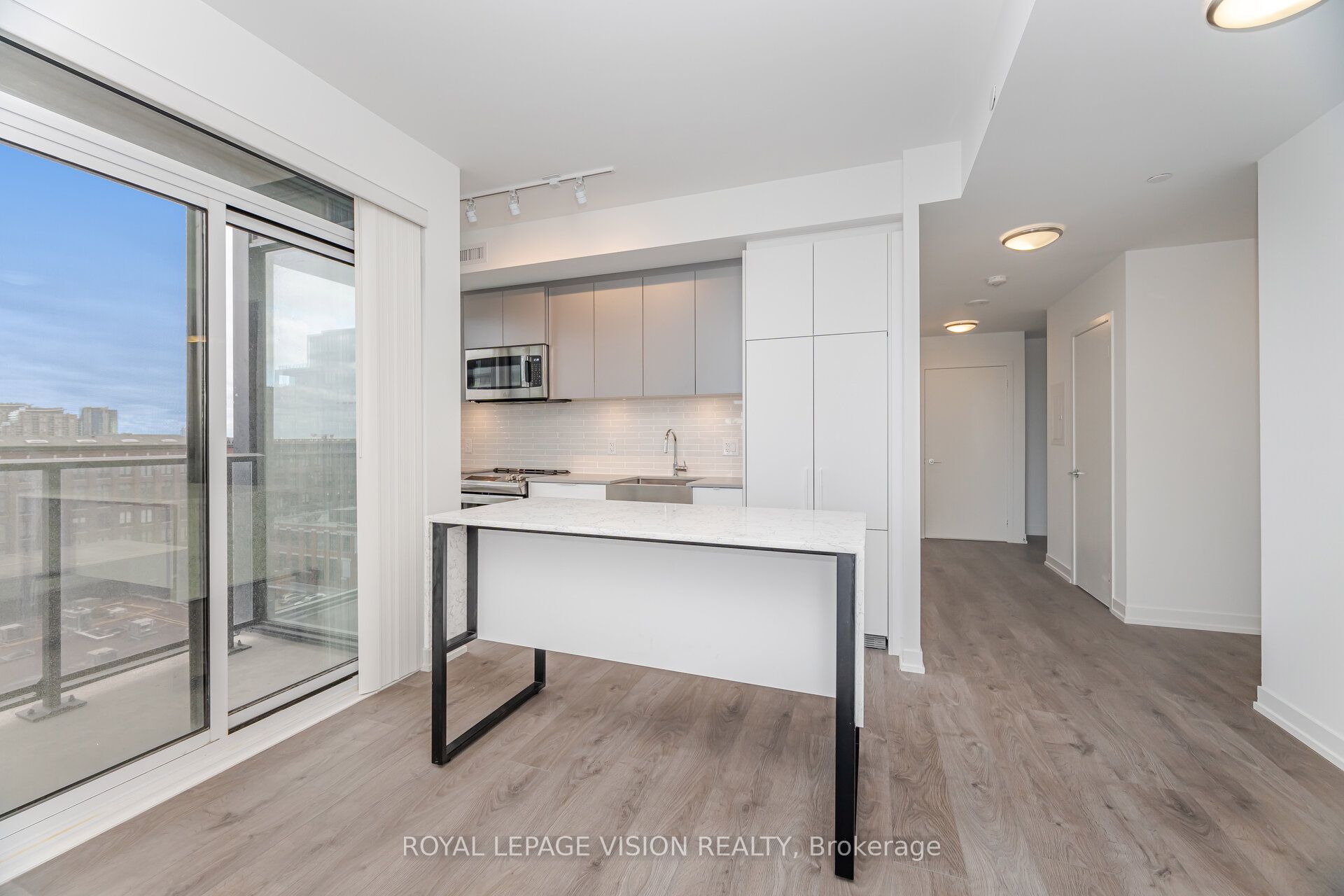 MLS #W12494208 image #9