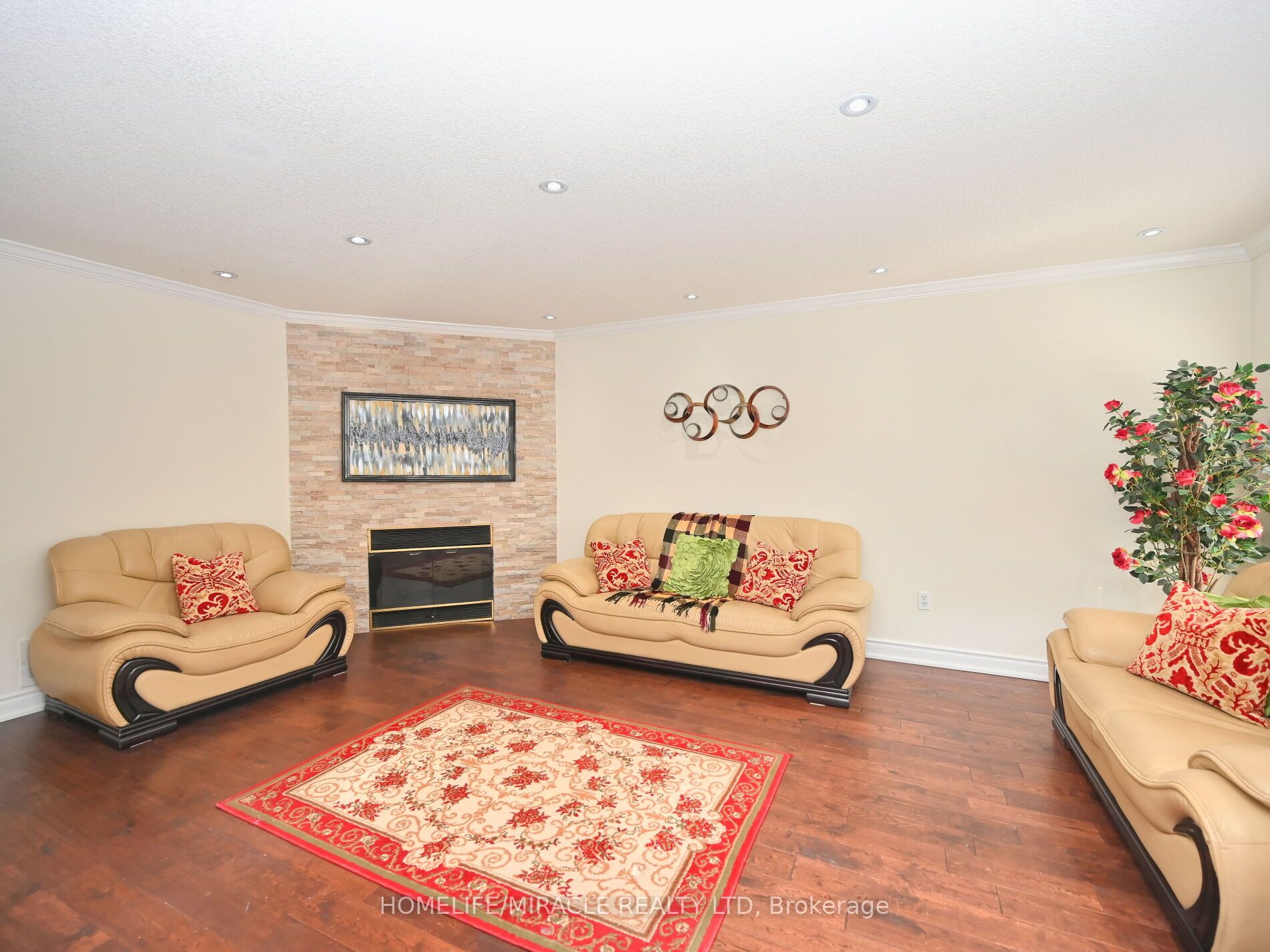 MLS #W12494350 image #16