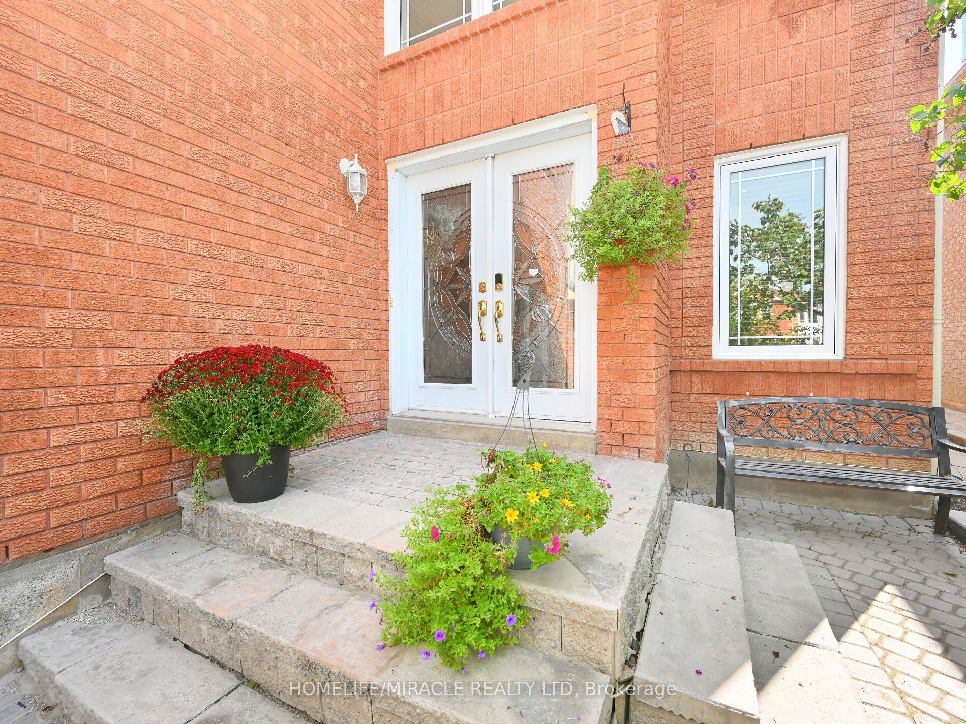 MLS #W12494350 image #2