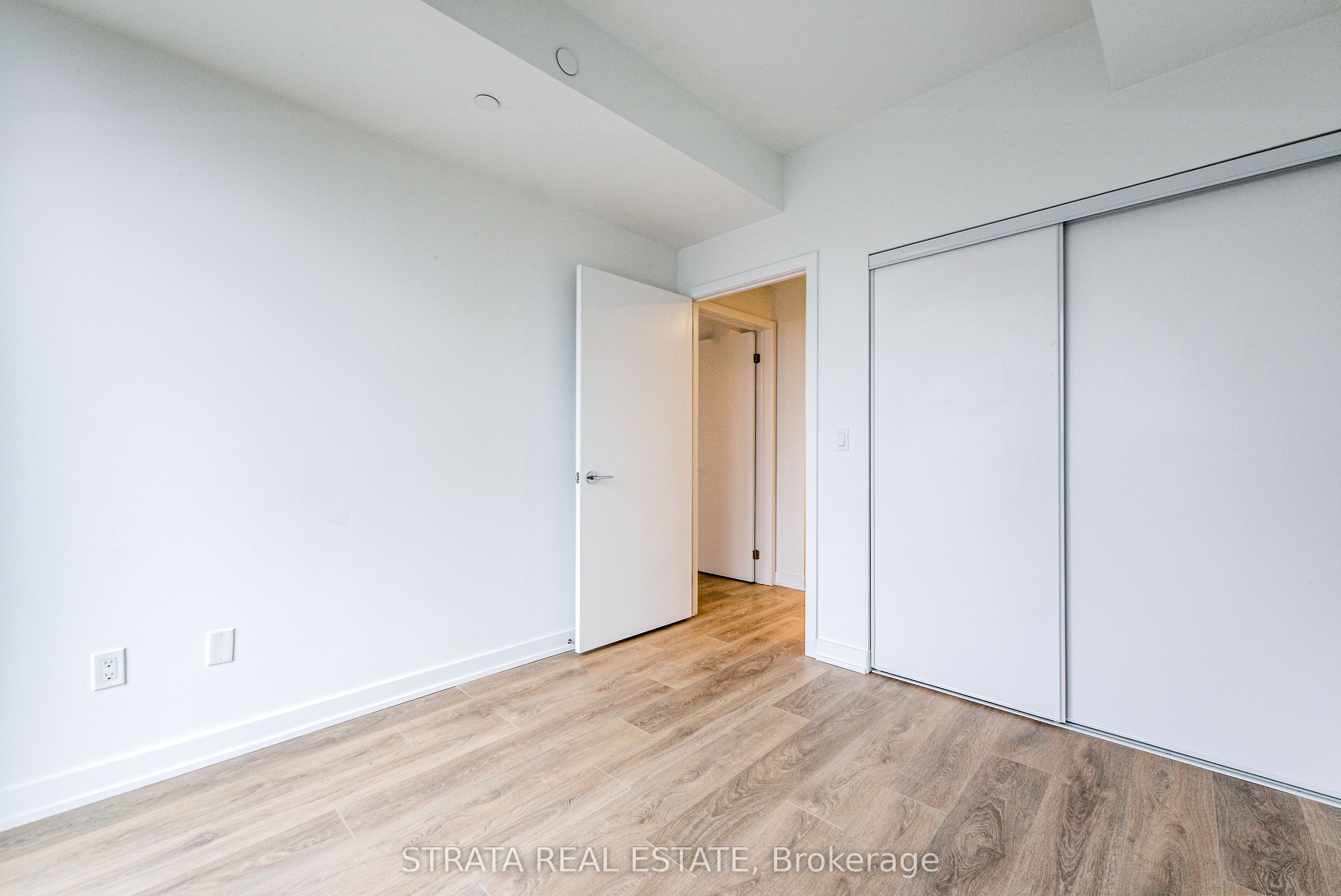 MLS #W12494406 image #13