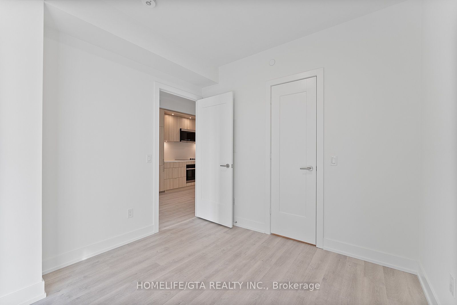 MLS #W12494536 image #12