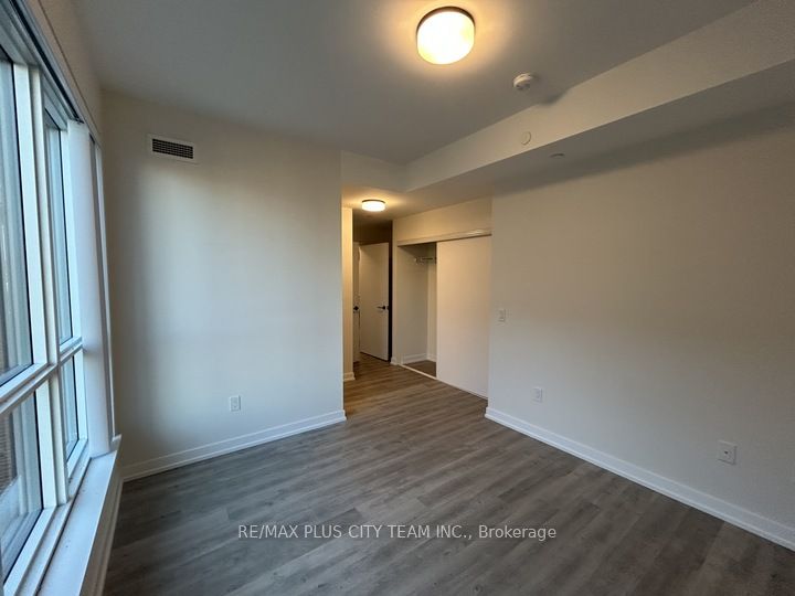 MLS #W12494642 image #14