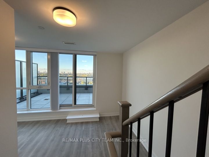 MLS #W12494642 image #16