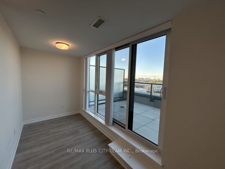 MLS #W12494642 image #17