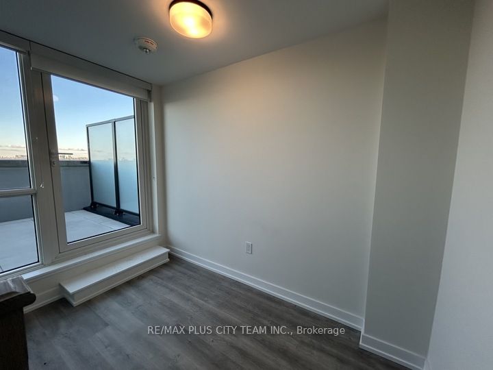 MLS #W12494642 image #23