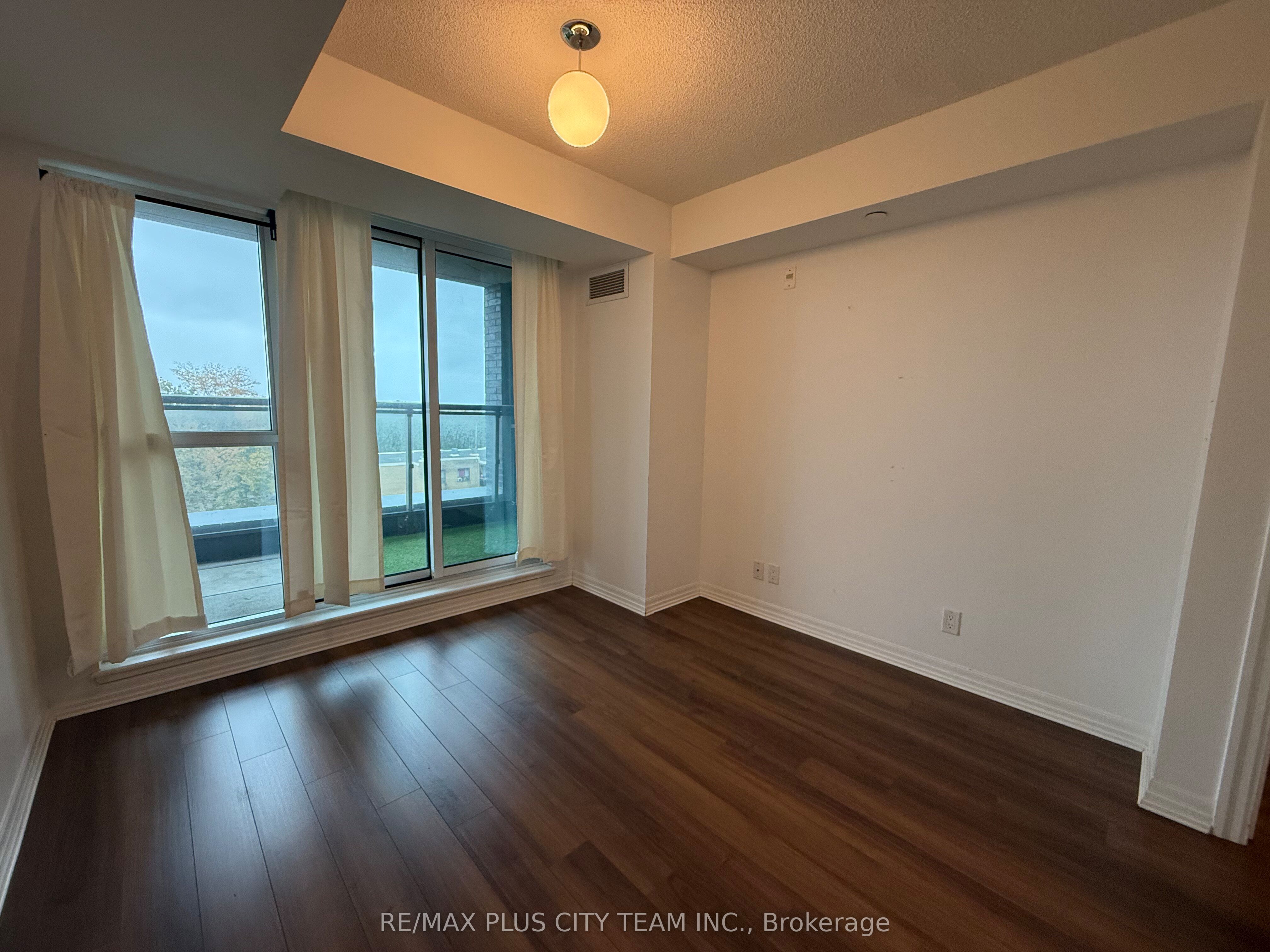 MLS #W12494730 image #11