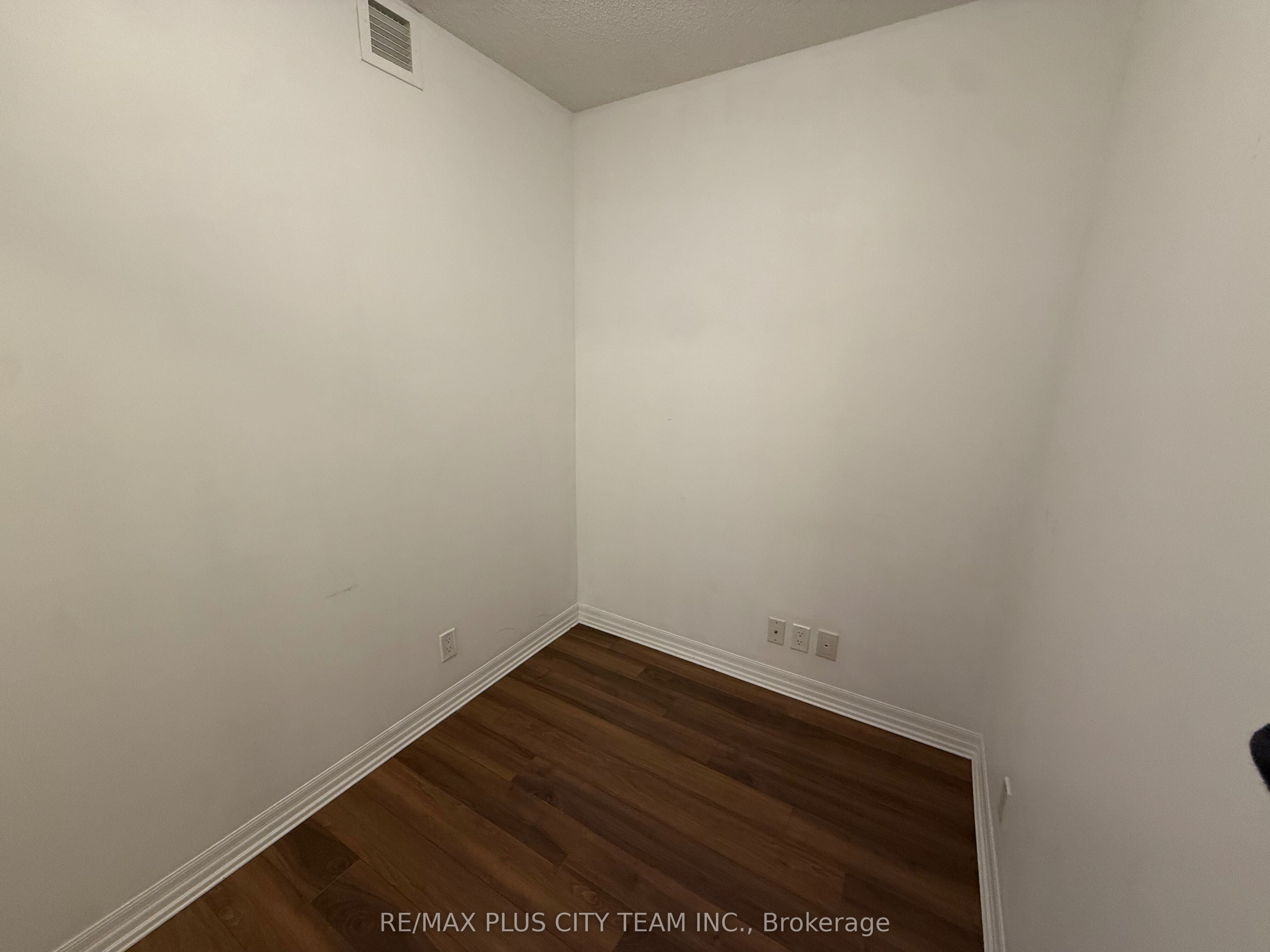 MLS #W12494730 image #16