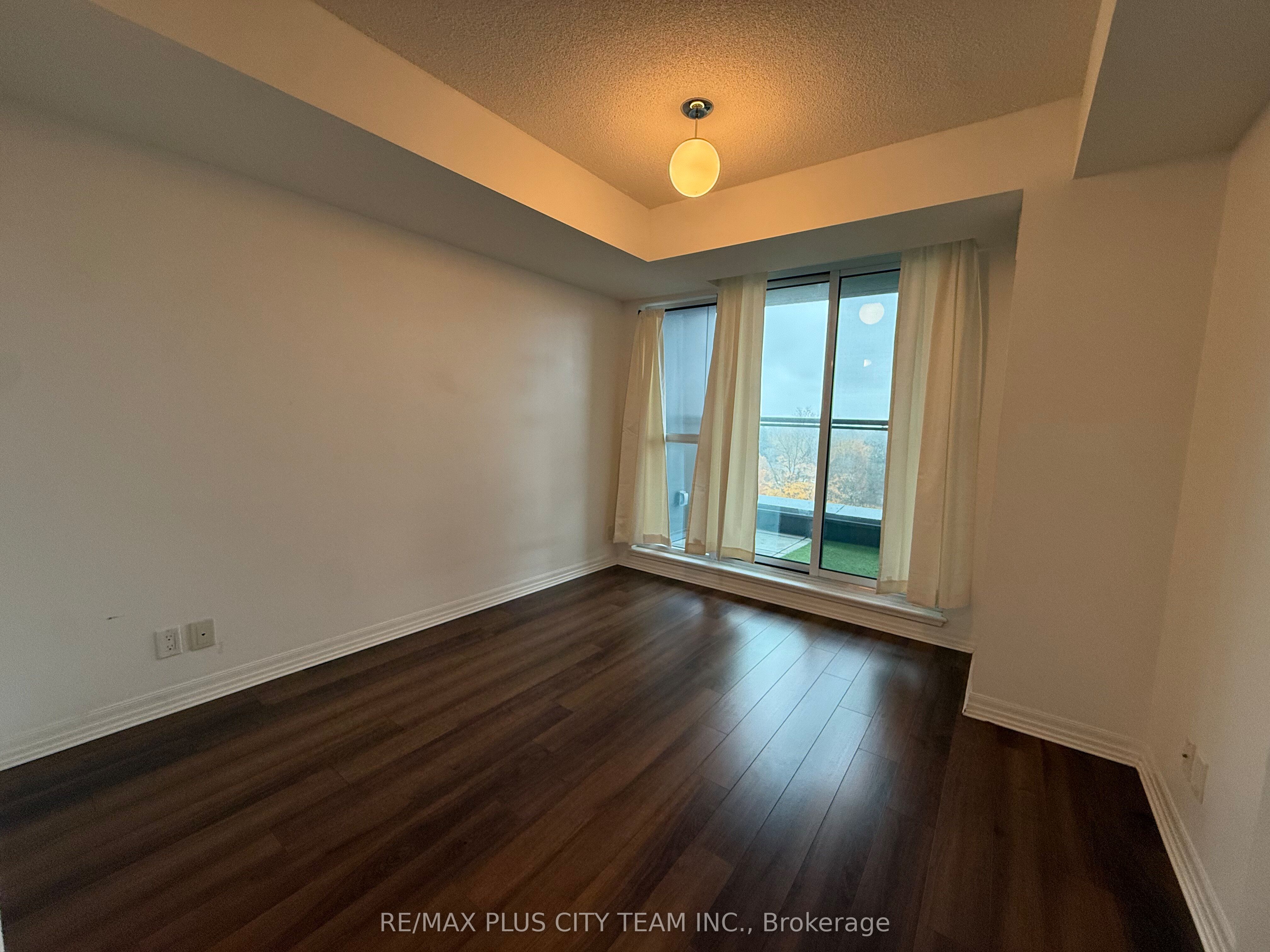 MLS #W12494730 image #9