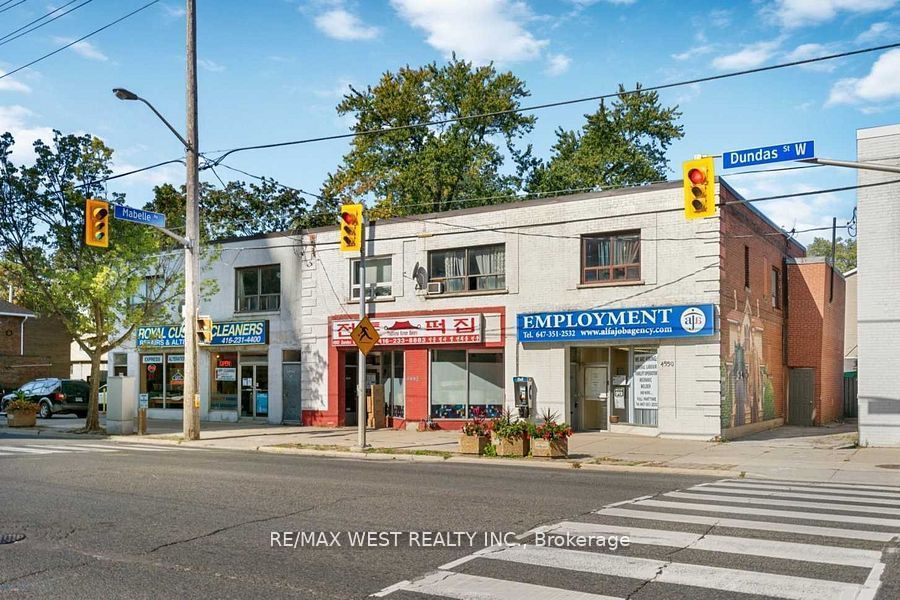 MLS #W12494888 image #0