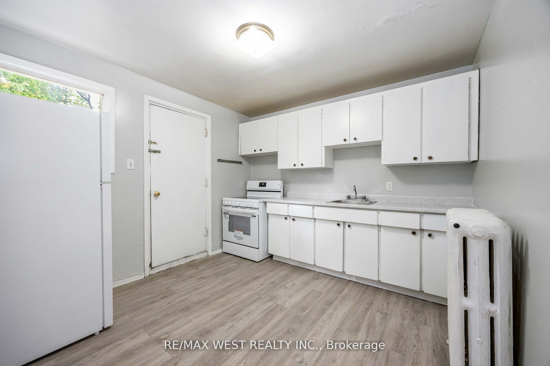 MLS #W12494888 image #4