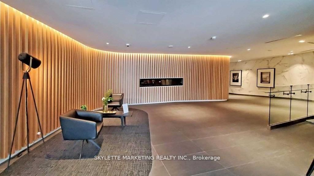 MLS #W12494968 image #1