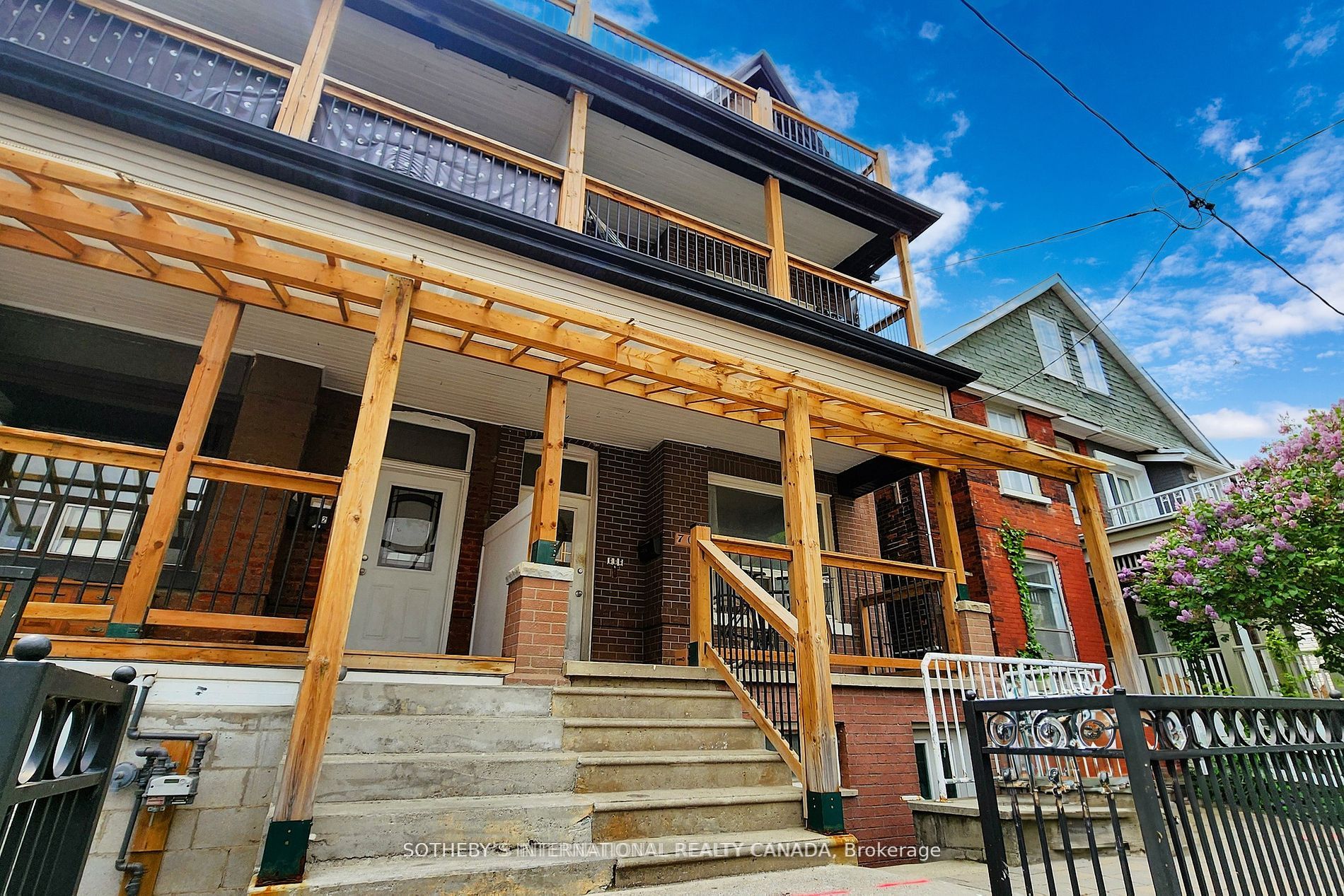 MLS #W12495058 image #1