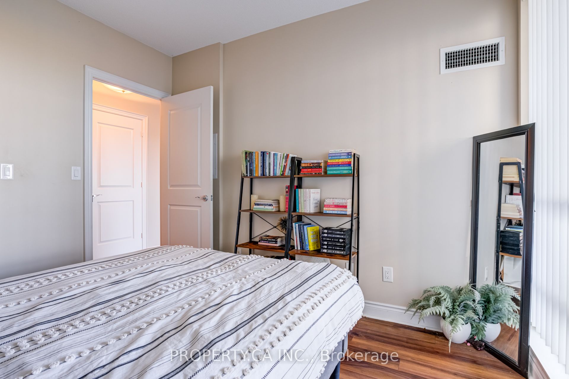 MLS #W12495124 image #15