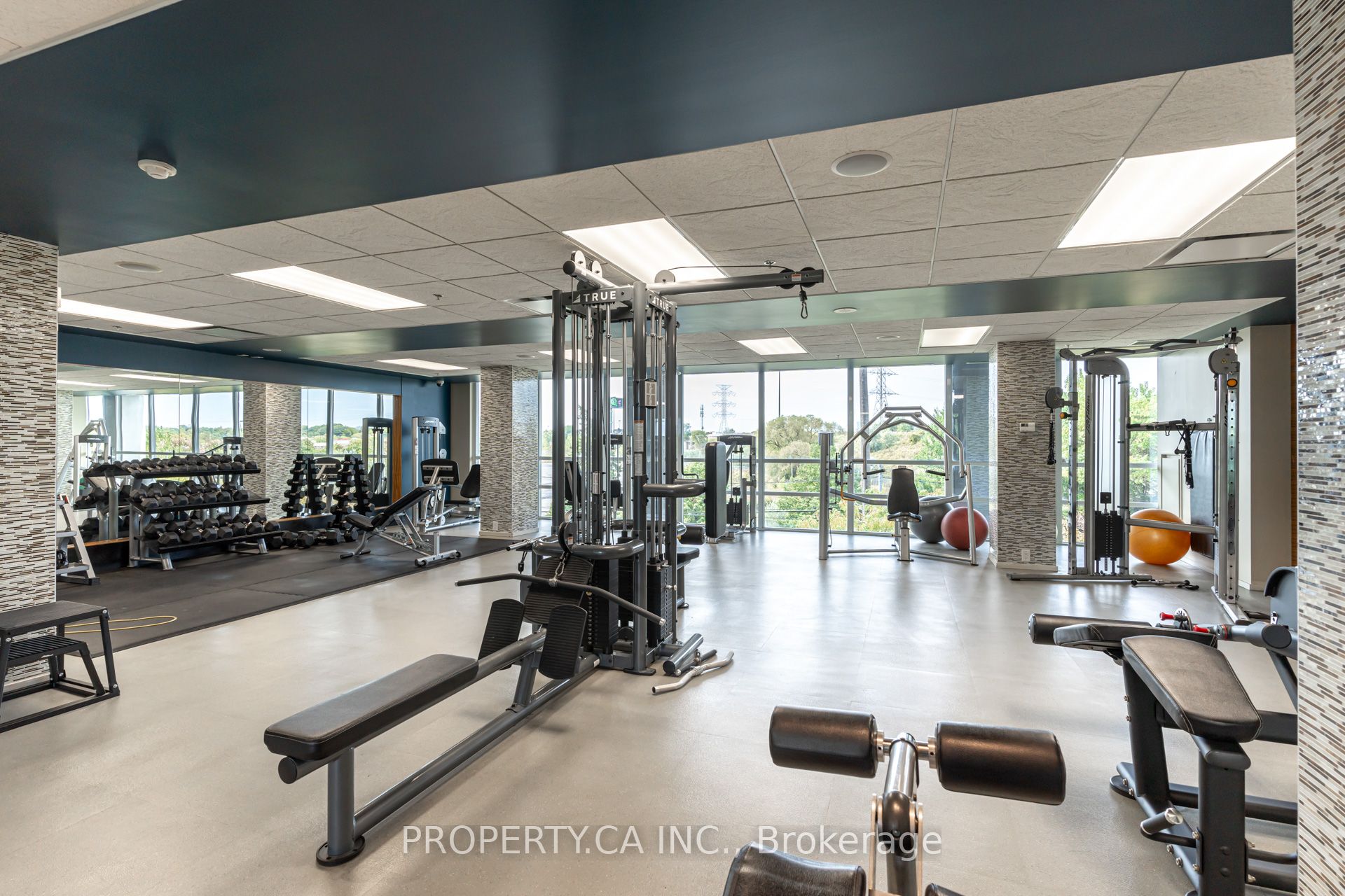 MLS #W12495124 image #32