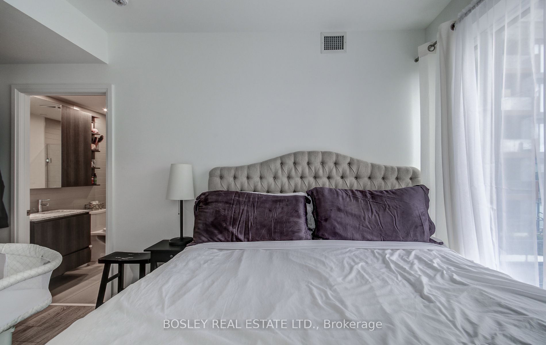 MLS #W12497654 image #10